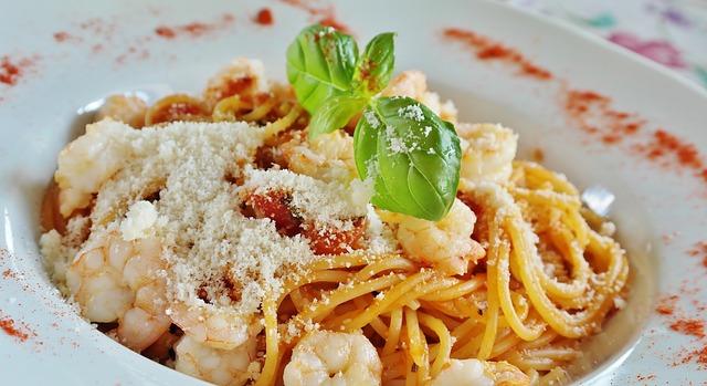 Wann kommt der Parmesan auf die Pizza?